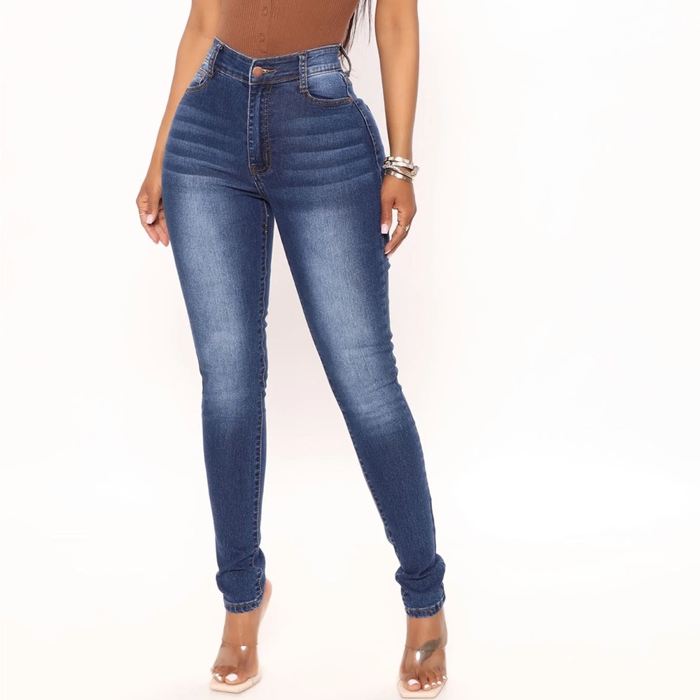First Pick High Rise Jean -Medium Blue Wash
